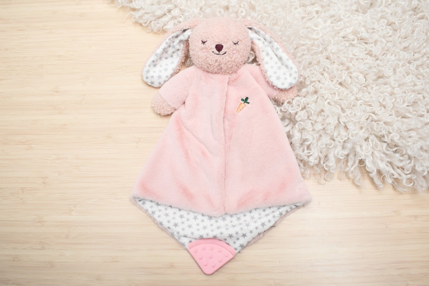 SNUGGLE BUDDY BERRY BUNNY BLANKET - Bamboo Sprout