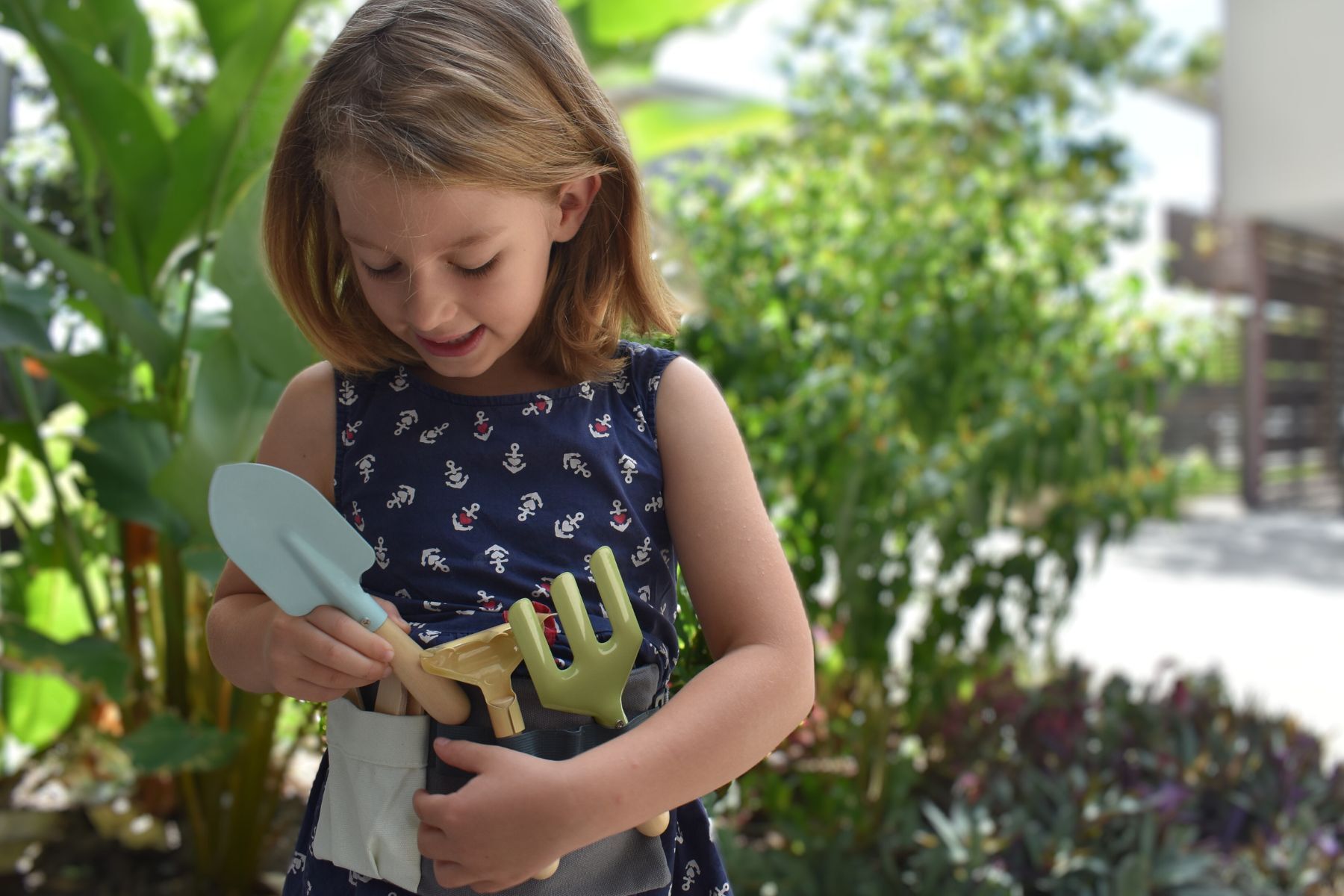 GARDEN BELT WITH TOOLS & NAME TAG - Bamboo Sprout