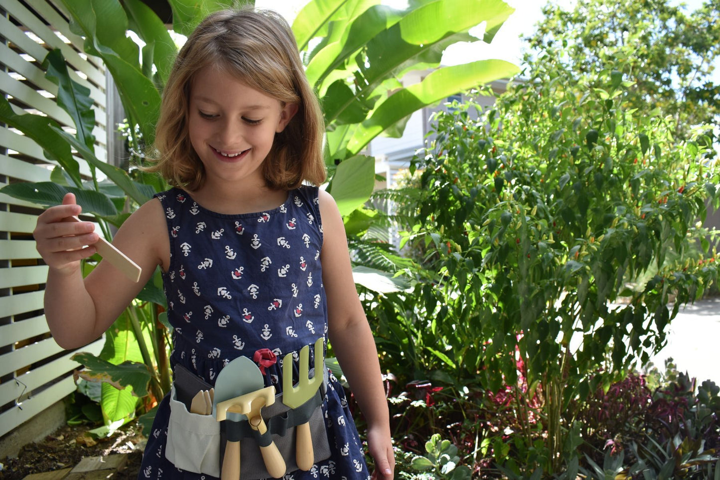 GARDEN BELT WITH TOOLS & NAME TAG - Bamboo Sprout