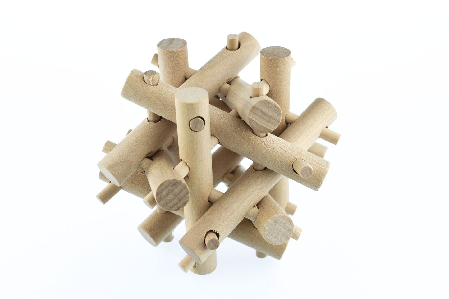 ECHIDNA WOODEN BRAINTEASER PUZZLE - Bamboo Sprout
