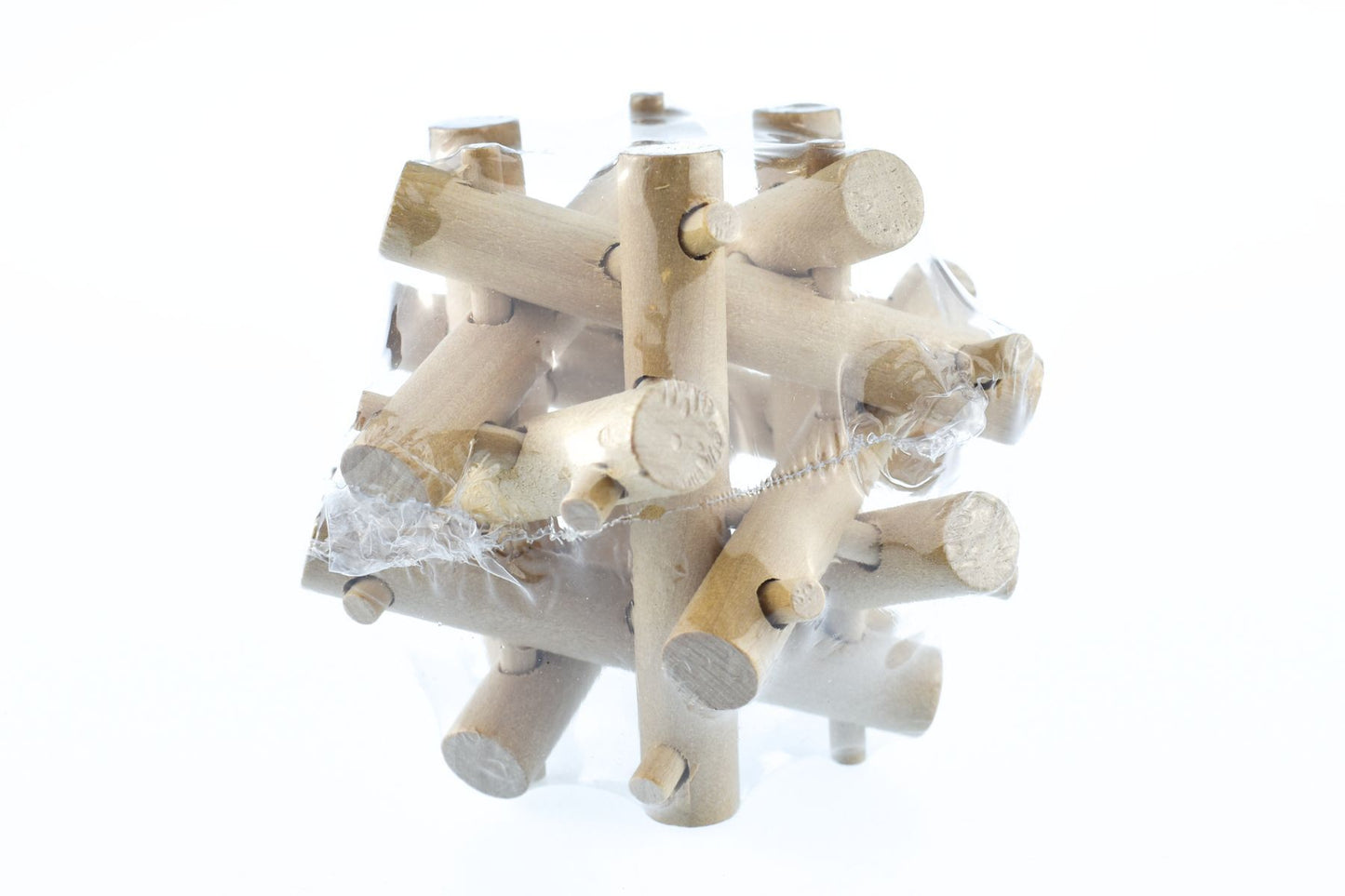 ECHIDNA WOODEN BRAINTEASER PUZZLE - Bamboo Sprout