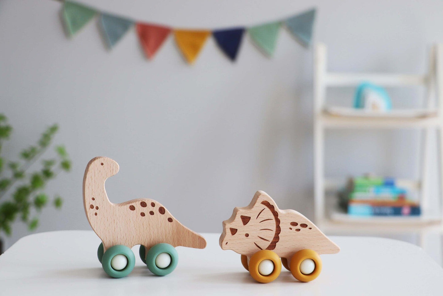ECOWHEELS DINOSAUR MOVERS TRICERATOPS & DIPLODOCUS - Bamboo Sprout