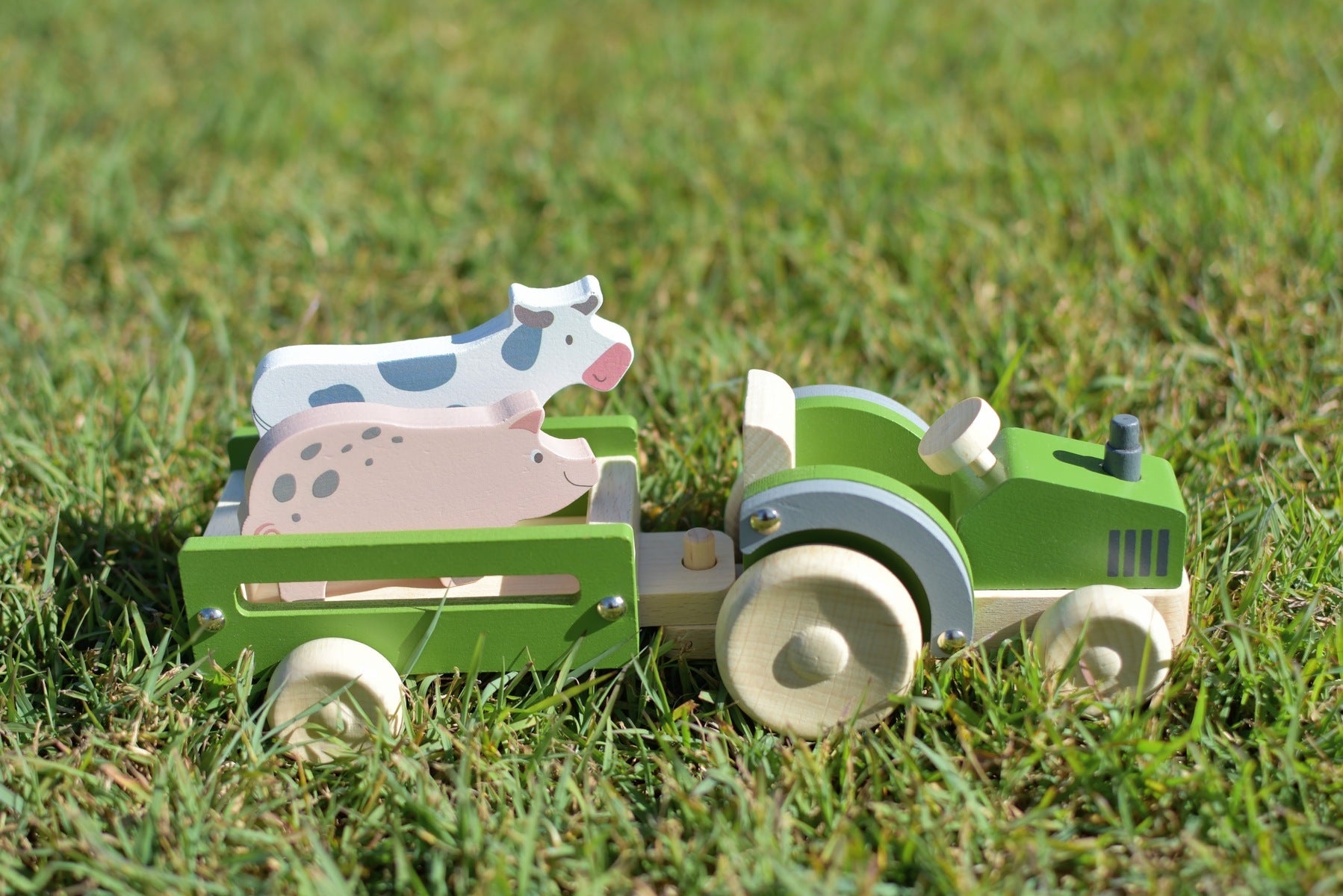 WOODEN TRACTOR WITH FARM ANIMAL - Bamboo Sprout