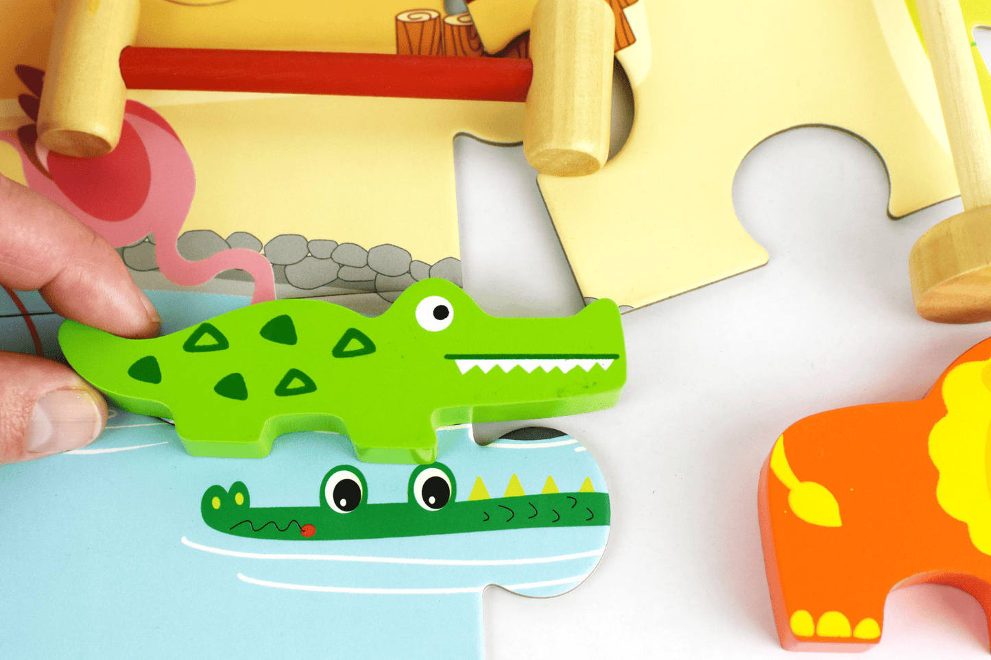 ZOO PLAYSET IN TIN CASE - Bamboo Sprout