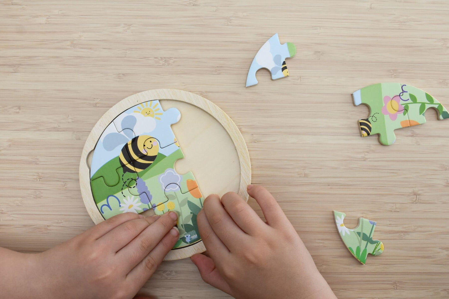 WOODEN 9PCS JIGSAW PUZZLE BUZZY DAYS BEE GARDEN - Bamboo Sprout