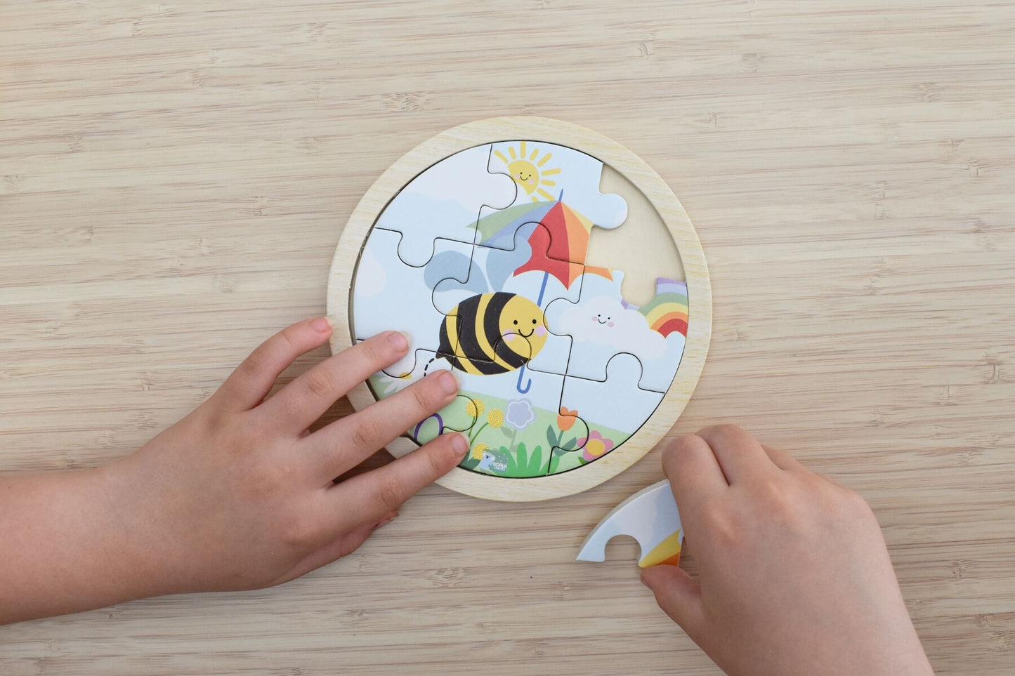 WOODEN 9PCS JIGSAW PUZZLE BUZZY DAYS BEE RAINBOW - Bamboo Sprout