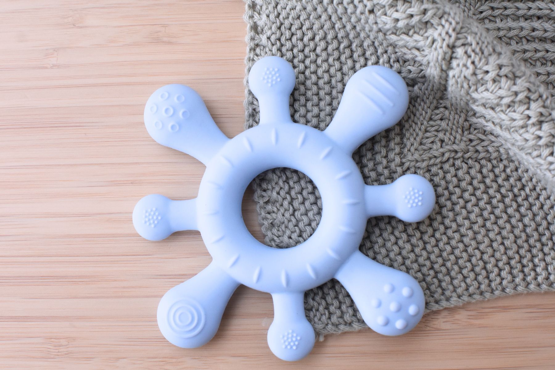 SENSORY SILICONE SPLASH TEETHER - BLUE - Bamboo Sprout
