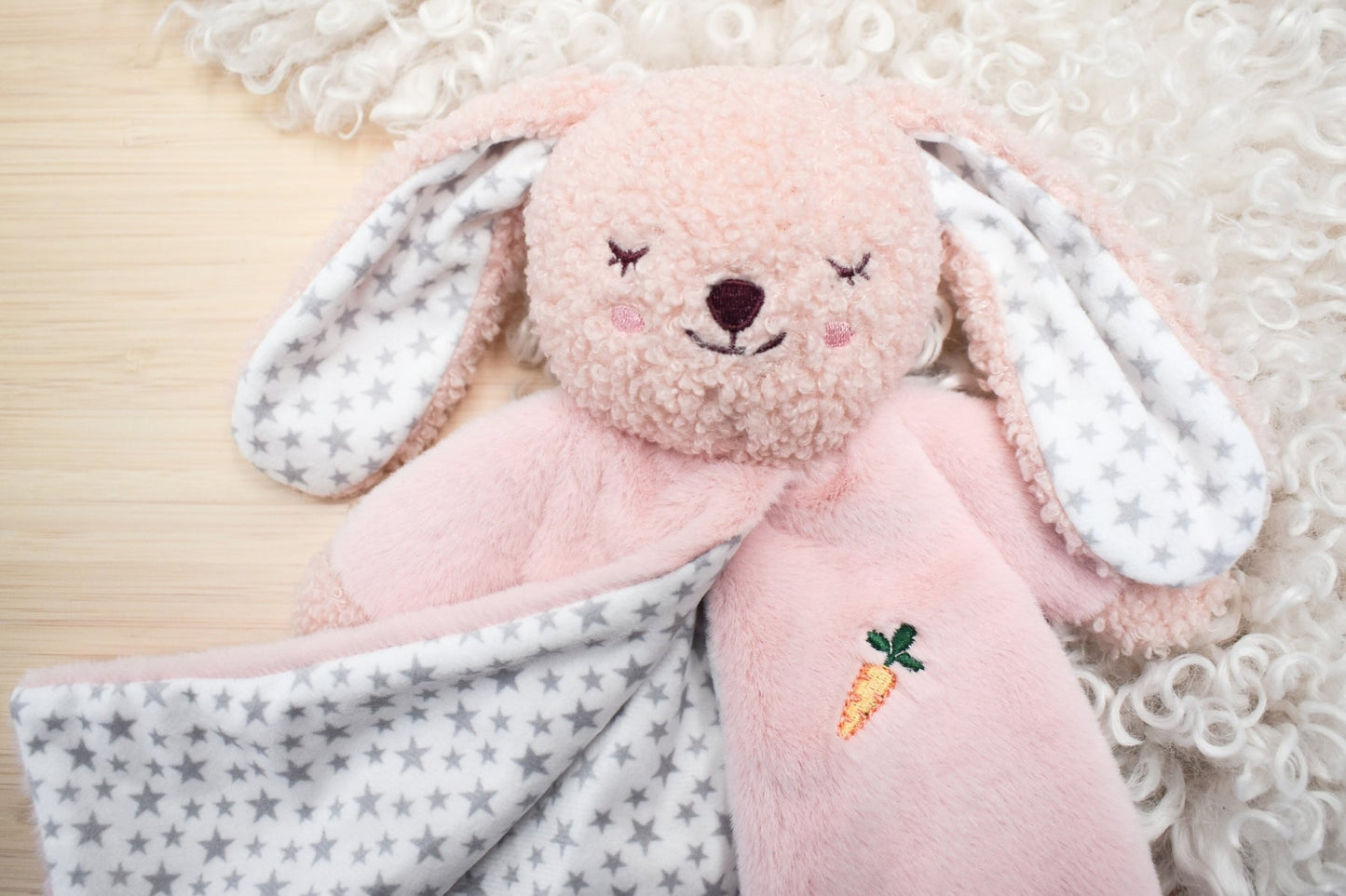 SNUGGLE BUDDY BERRY BUNNY BLANKET - Bamboo Sprout