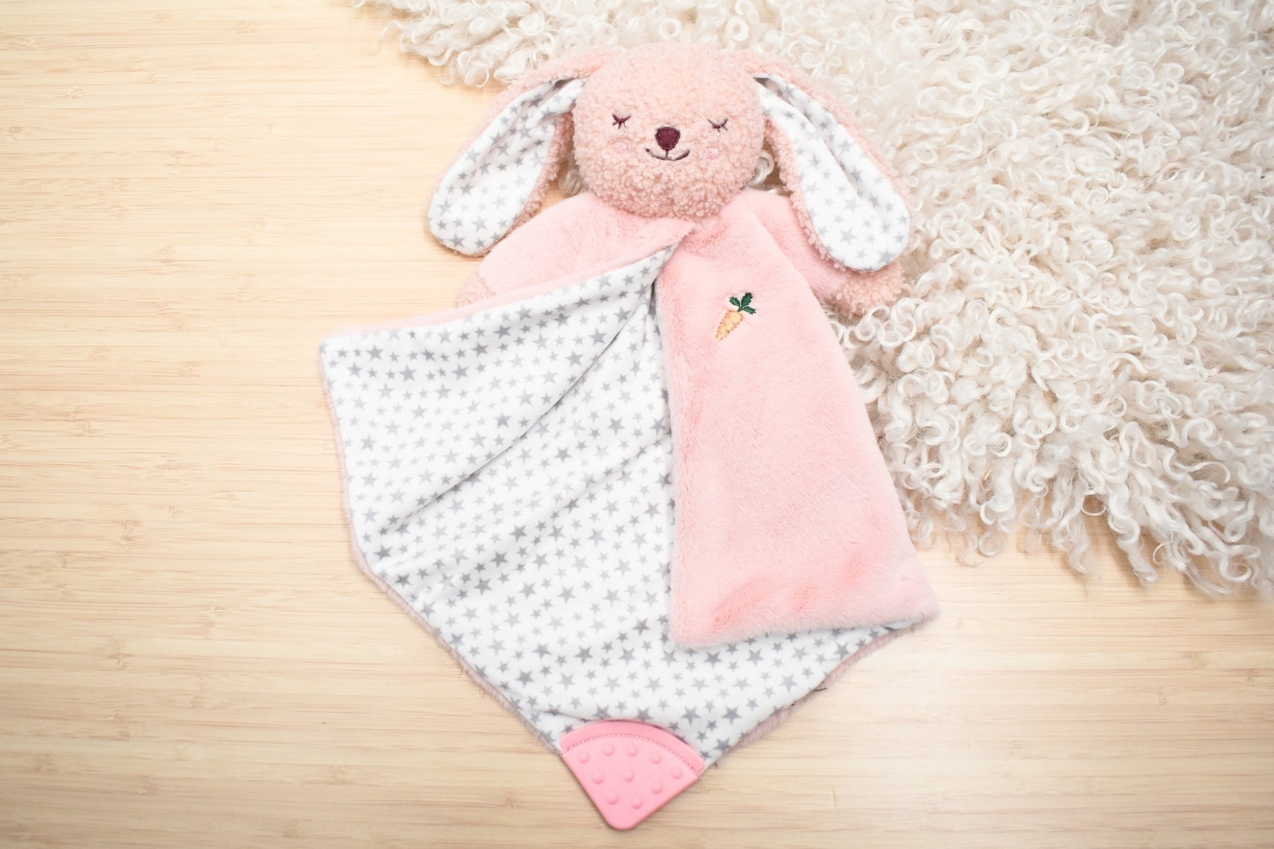 SNUGGLE BUDDY BERRY BUNNY BLANKET - Bamboo Sprout