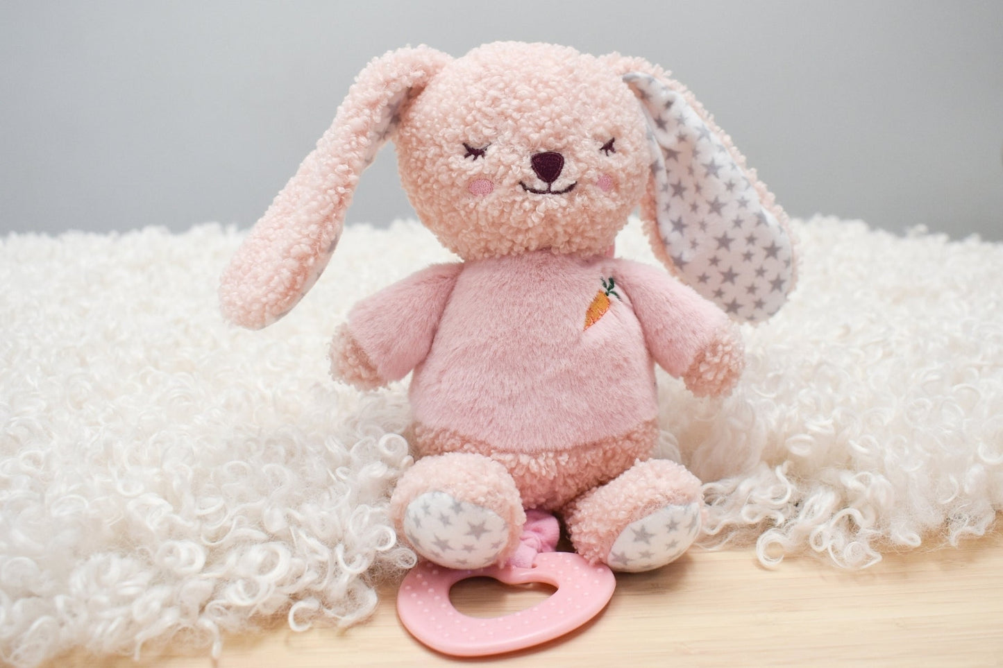 SNUGGLE BUDDY BERRY BUNNY JIGGLER - Bamboo Sprout