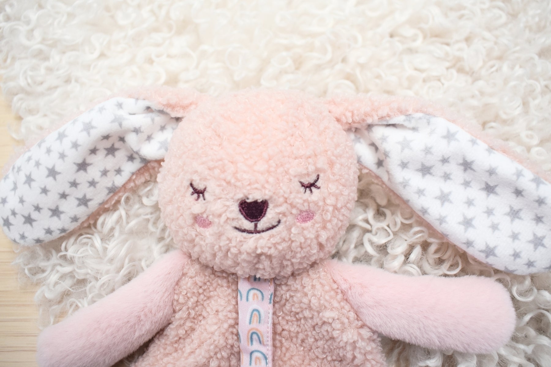 SNUGGLE BUDDY BERRY BUNNY SOFT SNUGGLER - Bamboo Sprout