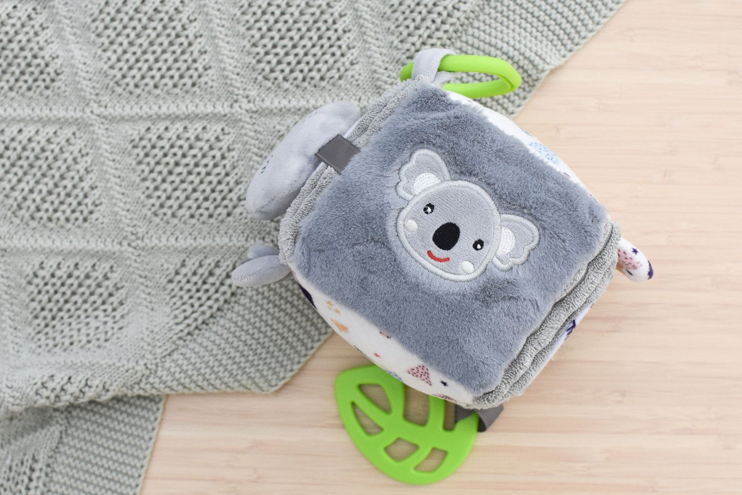 SNUGGLE BUDDY KUDDLY KOALA DISCOVERY CUBE - Bamboo Sprout