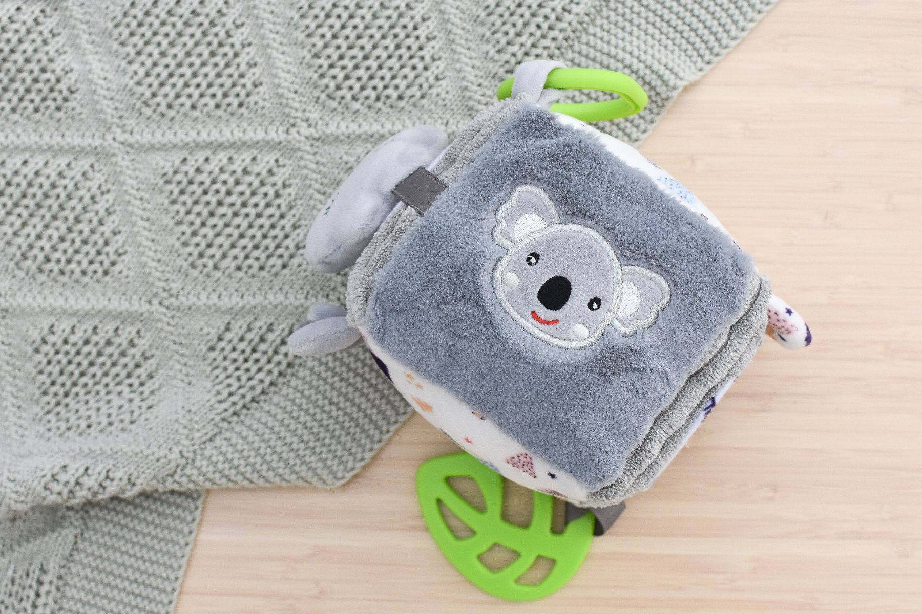 SNUGGLE BUDDY KUDDLY KOALA DISCOVERY CUBE - Bamboo Sprout