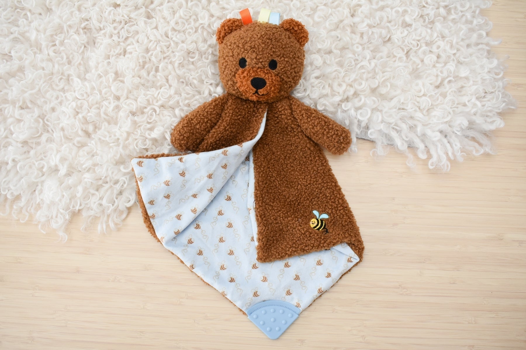 SNUGGLE BUDDY MAPLE BEAR BLANKET - Bamboo Sprout