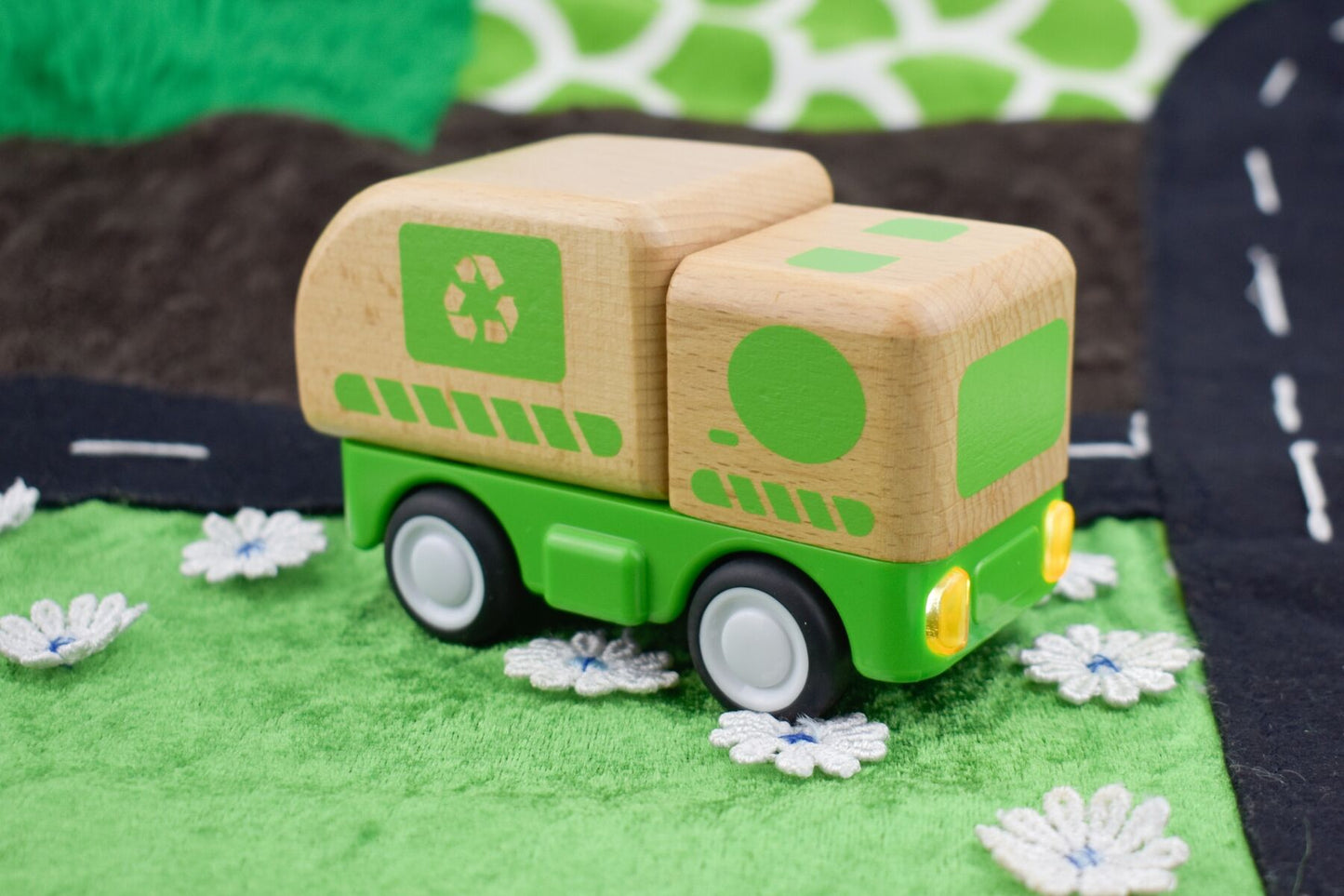 WOODEN FRICTION TRUCK RECYCLING WITH SOUND AND LIGHT - Bamboo Sprout